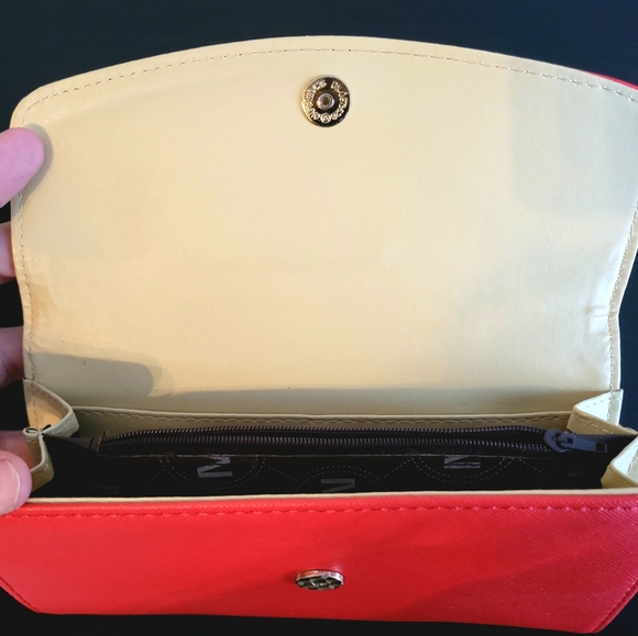 MK Coral Wallet - Picture 5 of 6